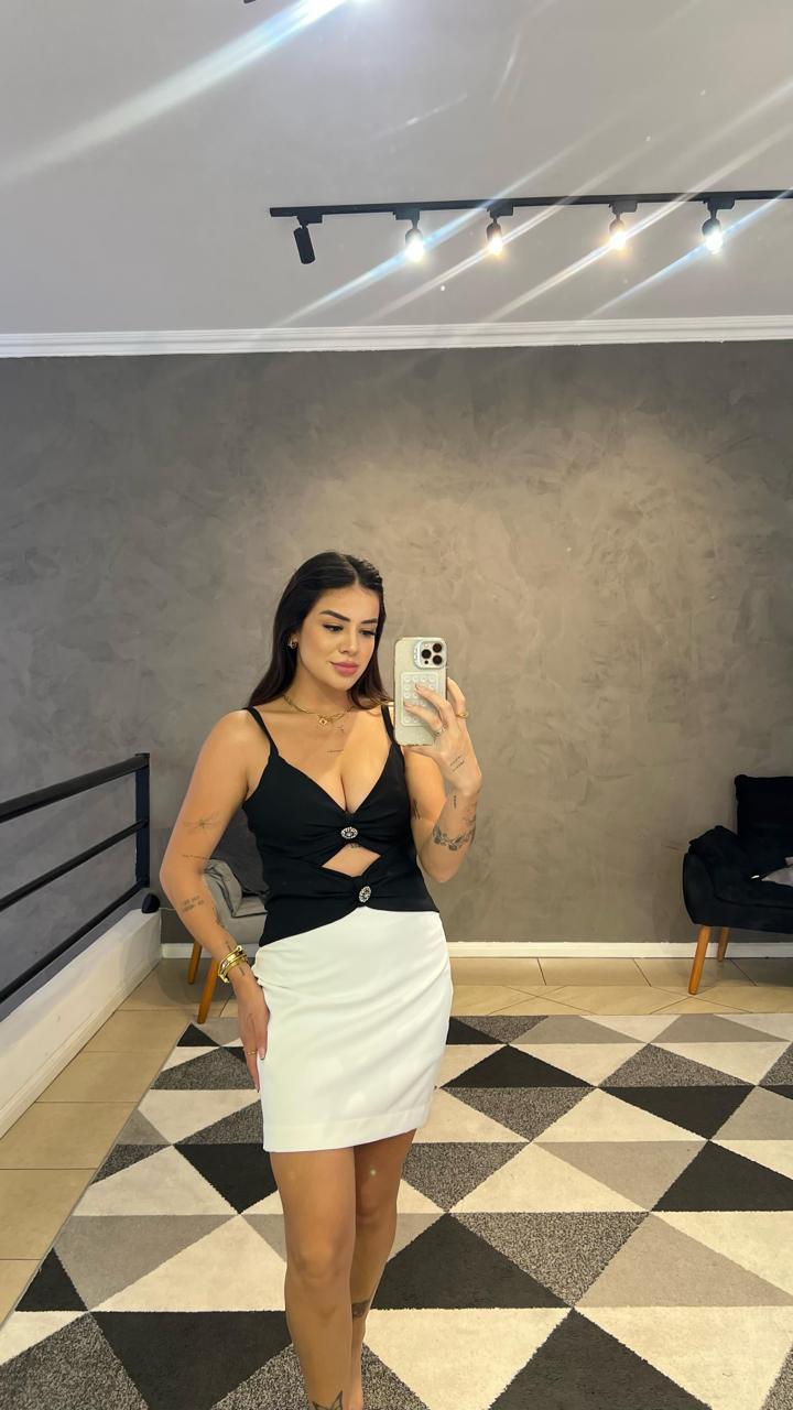 Vestido Bicolor Botão